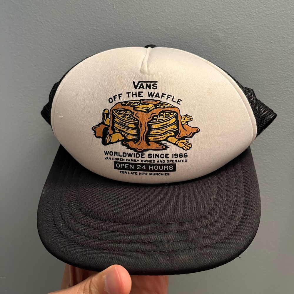 2007 Vans off the waffle trucker hat black white rare